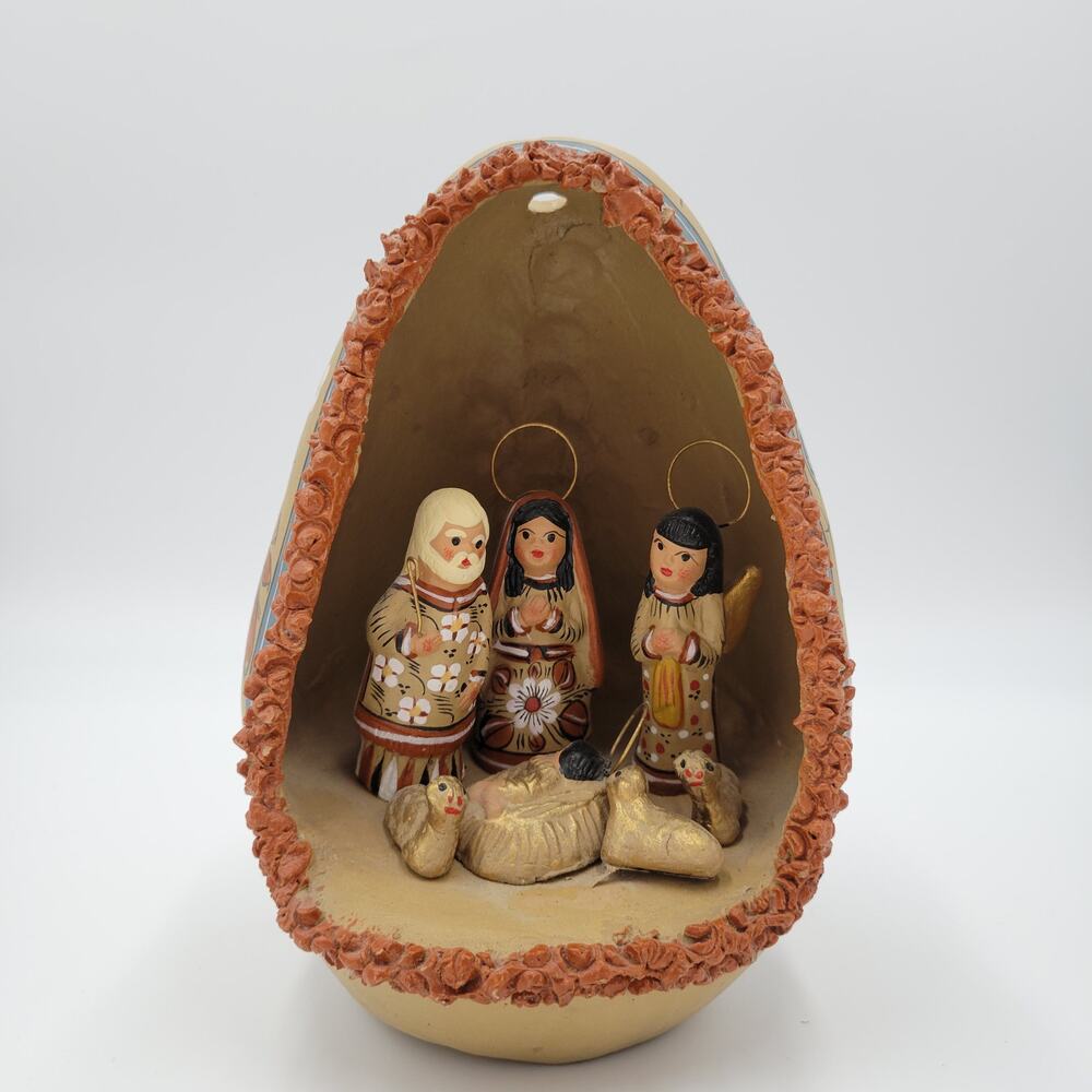 Vintage Nativity Pottery Egg Shape Brown 7"‎ Dome Primitive Clay Ceramic Decor